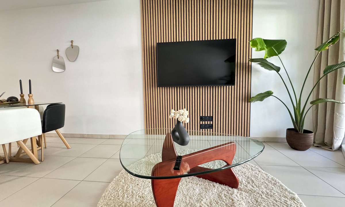 Hopitaux-Facultes Apartment | Cosy, modern apartment in the Hôpitaux-Facultés district