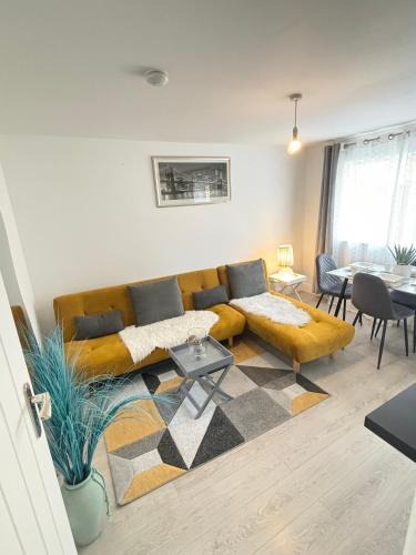Northfield Apartment | Cosy Modern Flat with garden