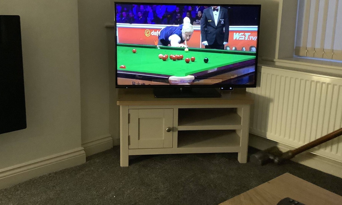 Barnoldswick House | Cosy Modern Weavers Cottage