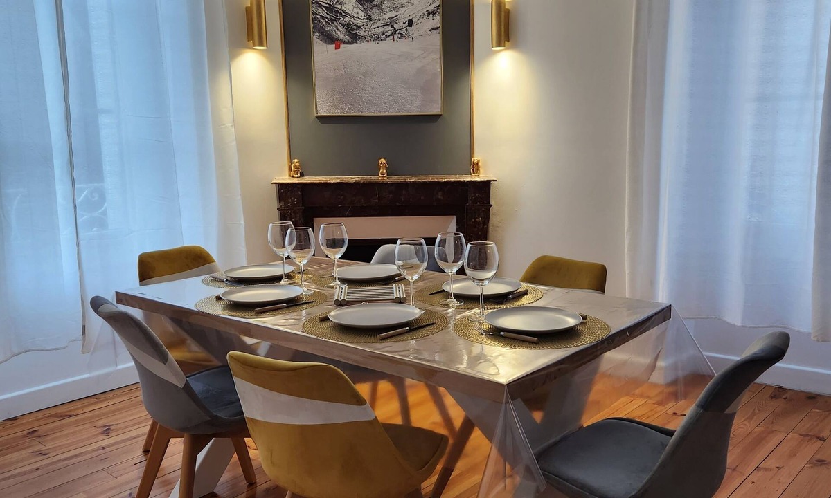 Vic-sur-Cere Apartment | Cosy new apartment