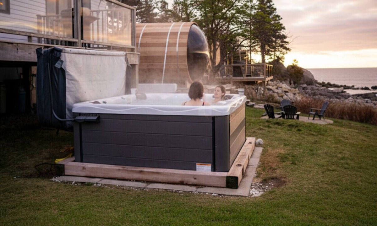 Port Mouton Cottage | Cosy Oceanfront Cottage - Hot Tub and Sauna