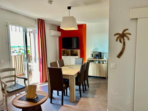 Sete Apartment | Cosy plage - Apt entièrement climatisé avec piscine partagée et garage clos