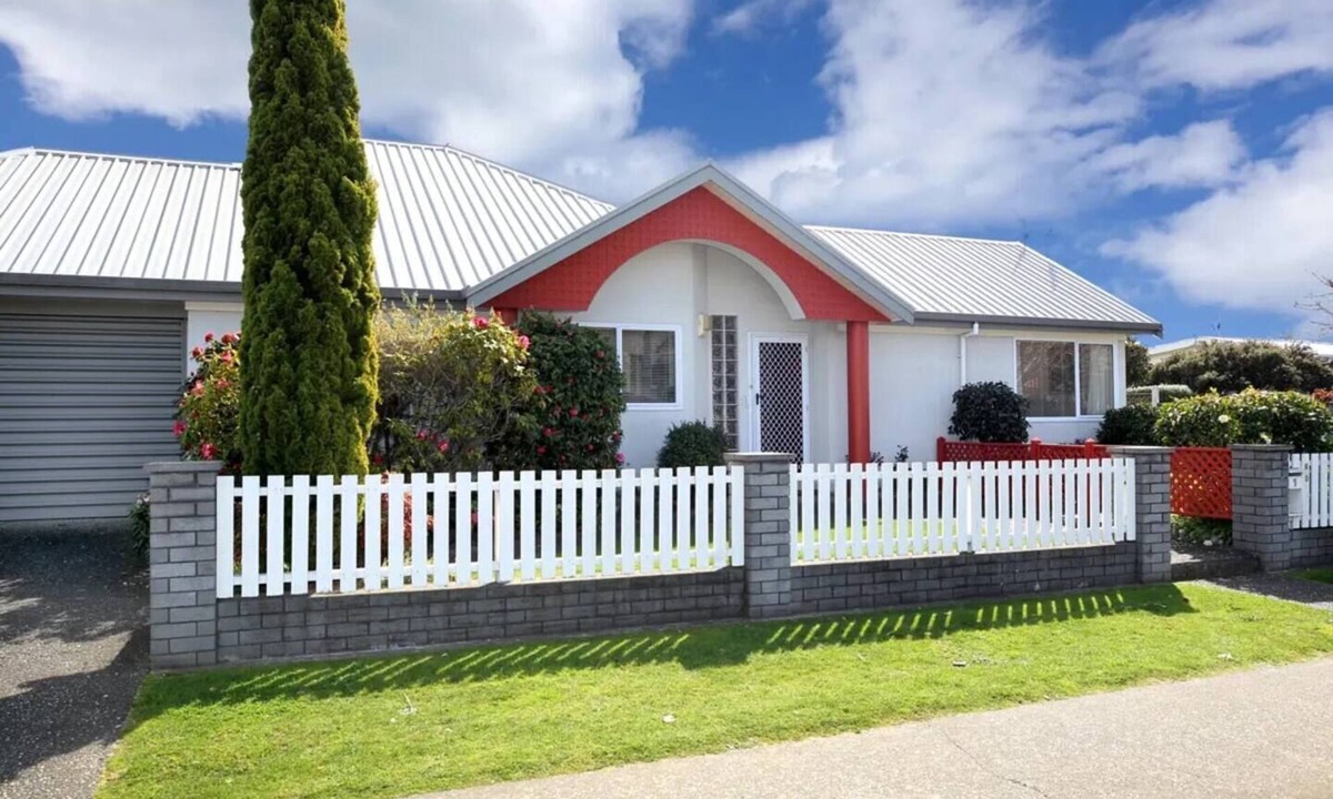 Hastings House | Cosy Quiet Parkside Retreat