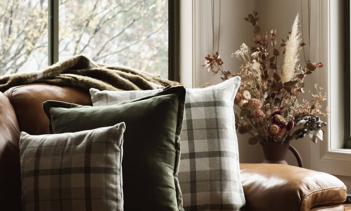 Warburton House | Cosy Retreat with Mountain Views