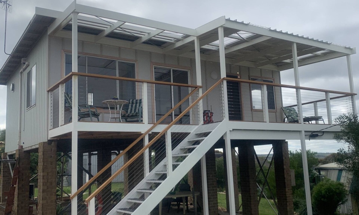 Goolwa Beach House | Cosy retro weekender with far-reaching views