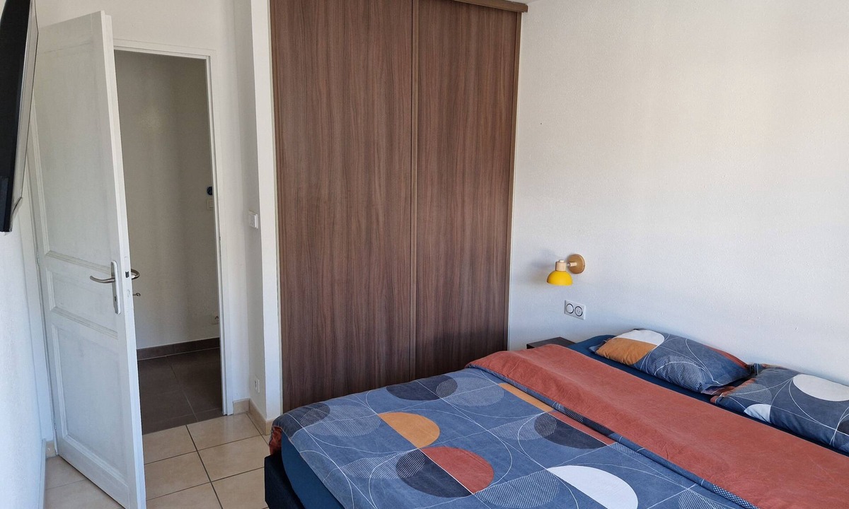 Prevessin-Moens Bed & Breakfast | Cosy room