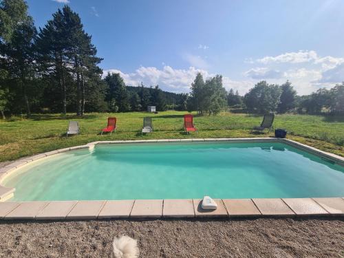 Saint-Romain-Lachalm Bed & Breakfast | Cosy Room