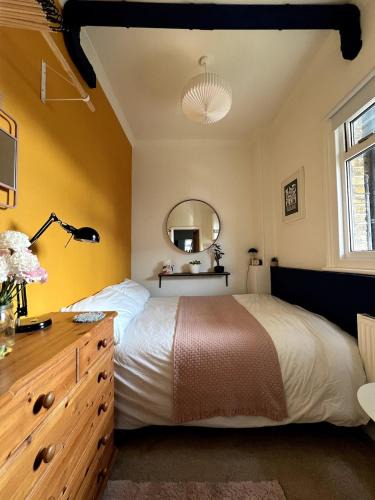 Selhurst House | Cosy room with private bathroom