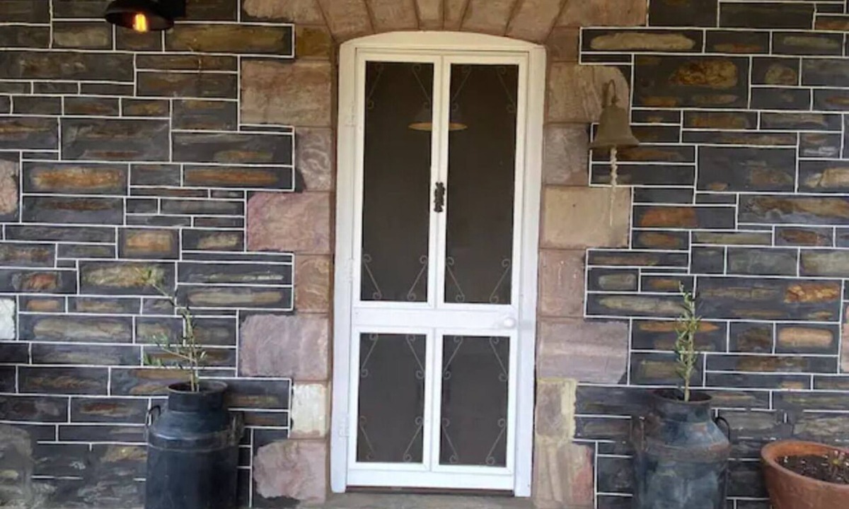 Talunga Cottage | Cosy Rustic Cottage - Adelaide Hills - Scenic Secluded