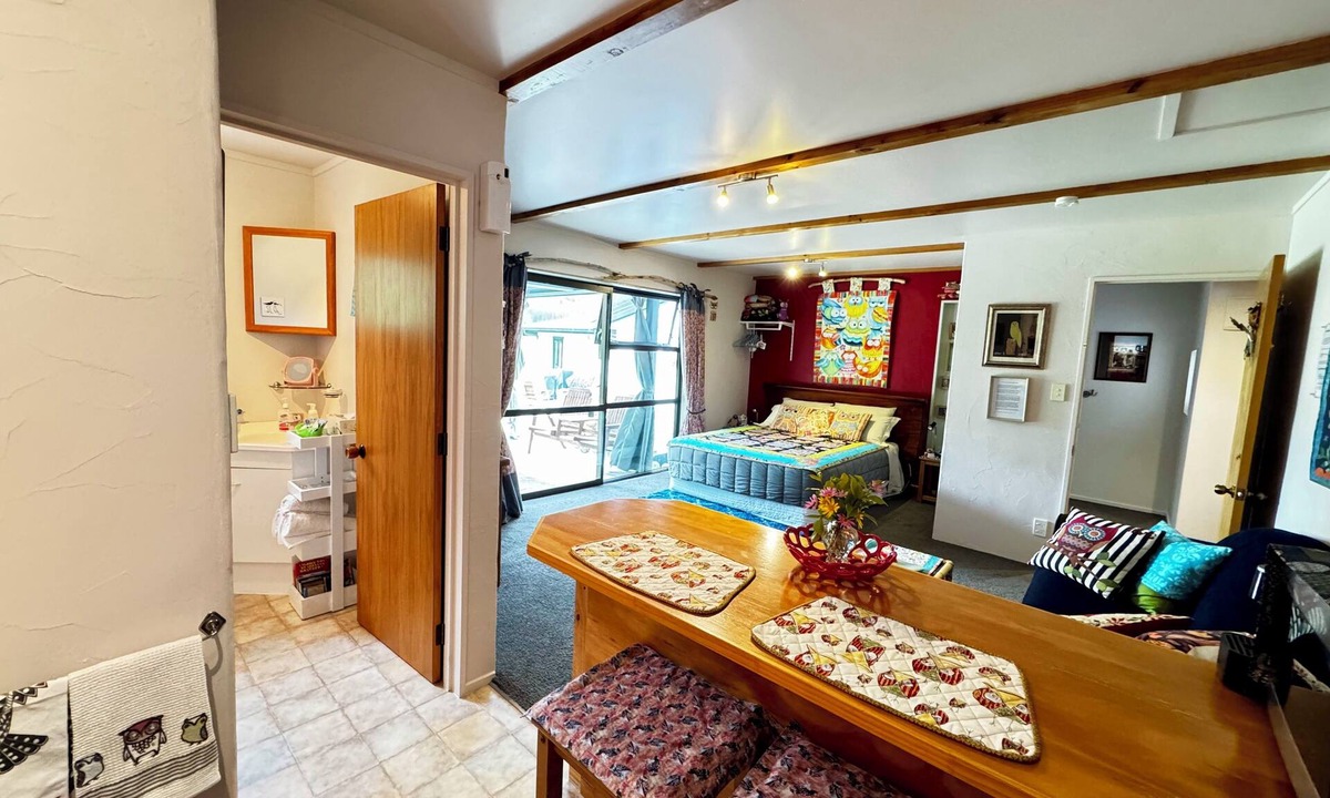 Linkwater Apartment | Cosy, self contained boutique studio.