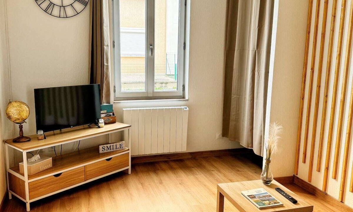 Saumur Apartment | Cosy studio in Saumur station & town center