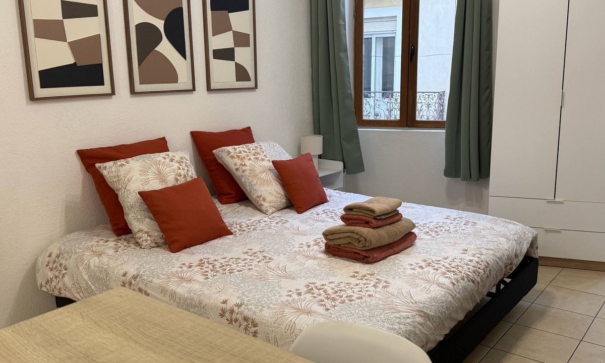 Le Bourg Apartment | Cosy studio in the heart of Narbonne
