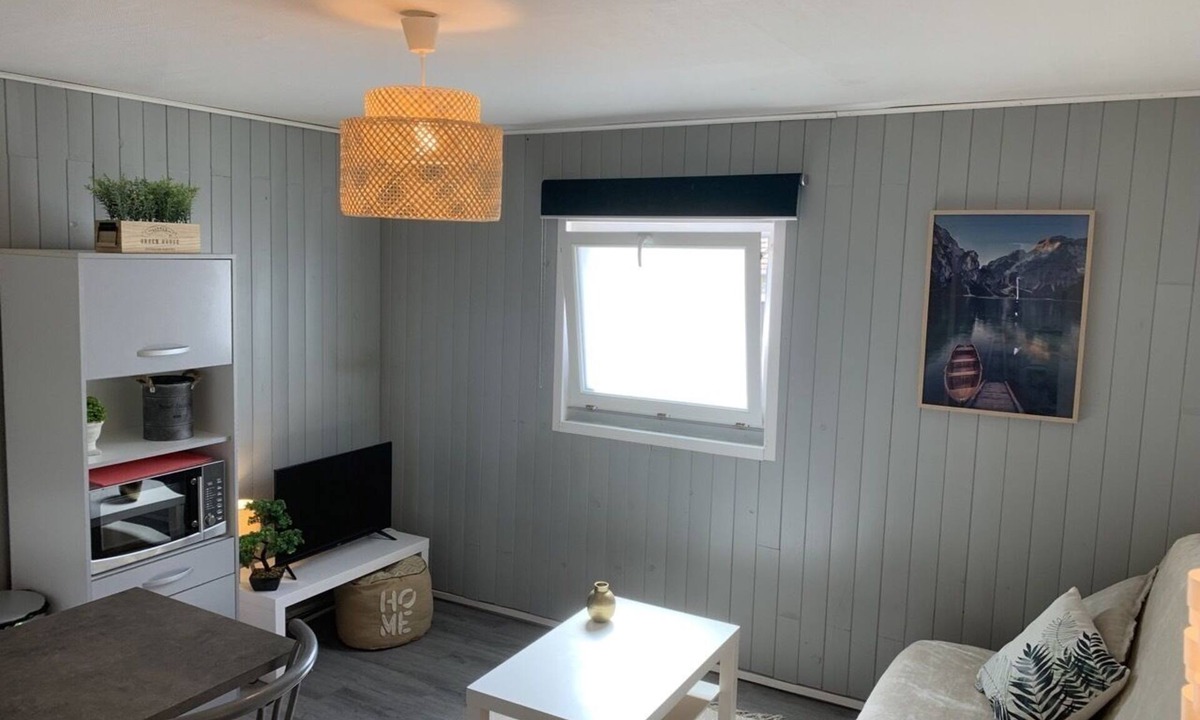 Claude Decaen Apartment | Cosy studio near Clinique du Parc
