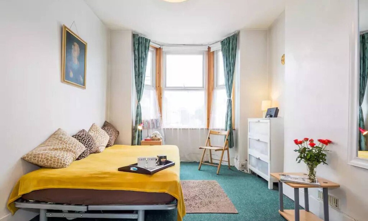 Chiswick Apartment | Cosy studio type flat close to city centre!