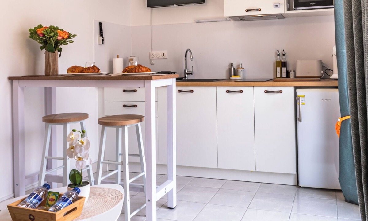 Le Treport Apartment | Cosy studio with parking space