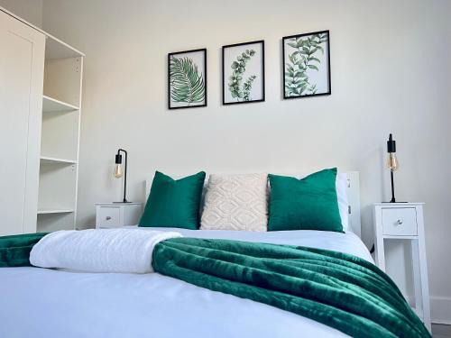 Lea Bridge Apartment | Cosy & Stylish - Boho 2 bed flat with Garden