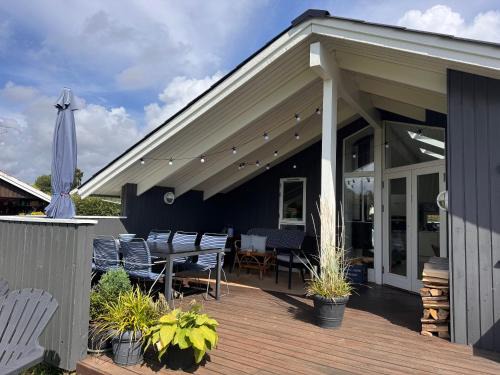 Boeslunde House | Cosy Summer House At Kobæk Strand
