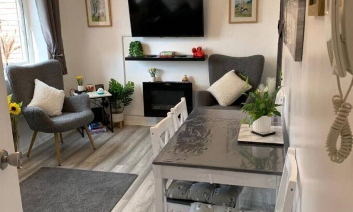 Flintshire Apartment | Cosy Town Centre Apartment