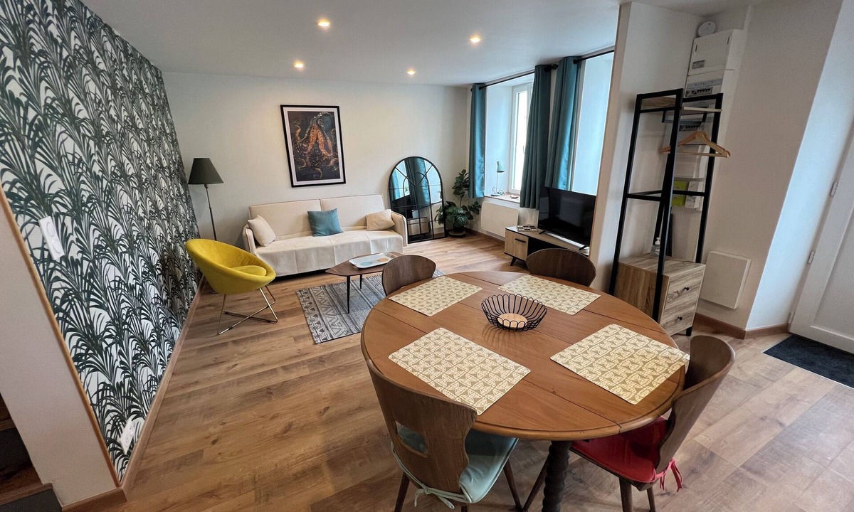 Le Portel House | Cosy waterfront home