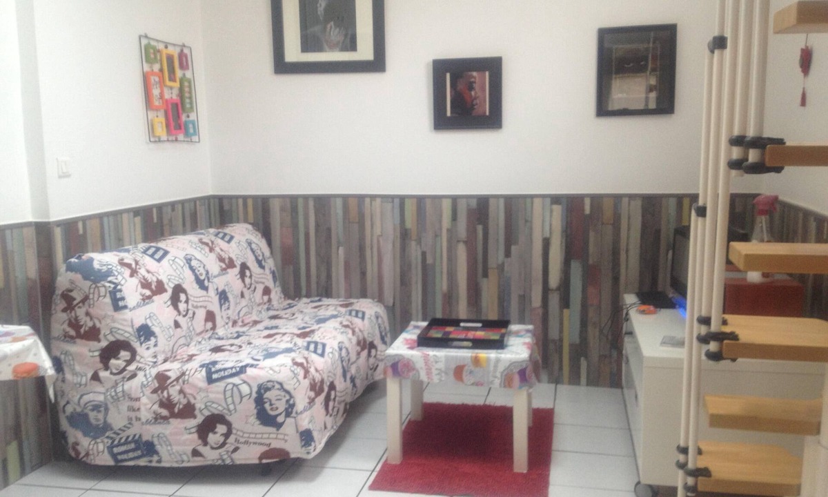 Martigues Apartment | Cosy, well-kept studio ideal for holidaymakers