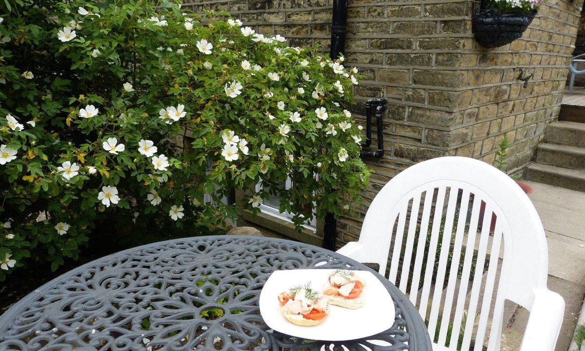 Ainley Top House | Cosy wood end cottage