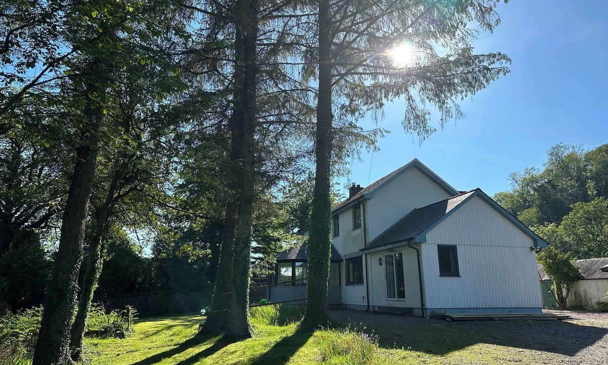 West Laroch Cottage | Cosy yet spacious Highland Hideaway for 8