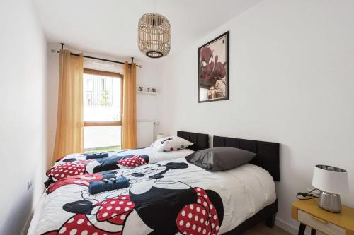 Magny-le-Hongre Apartment | Cosygreen77 - Premium Apartment Private Garden and Covered Terrace 10 min to Disneyland Paris