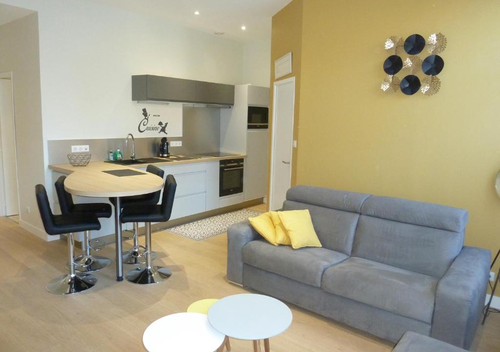 Bergues Apartment | Coté Cour