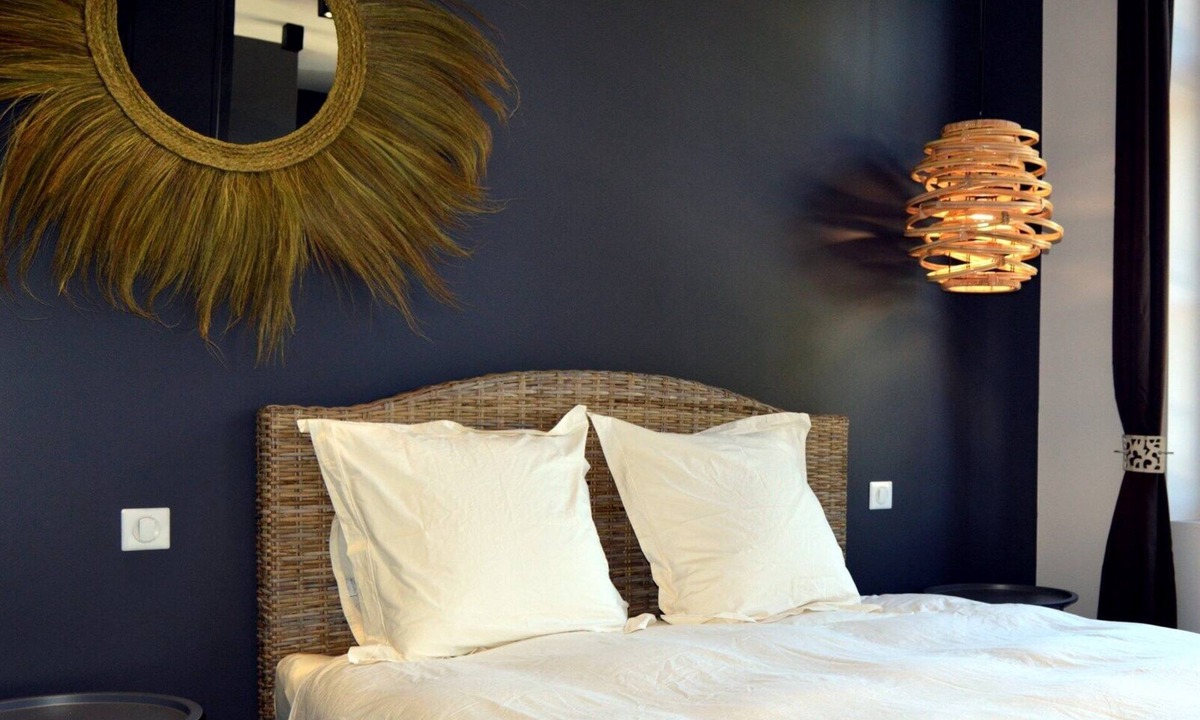 Combles-dn-Barrois Hotel | Cote Green