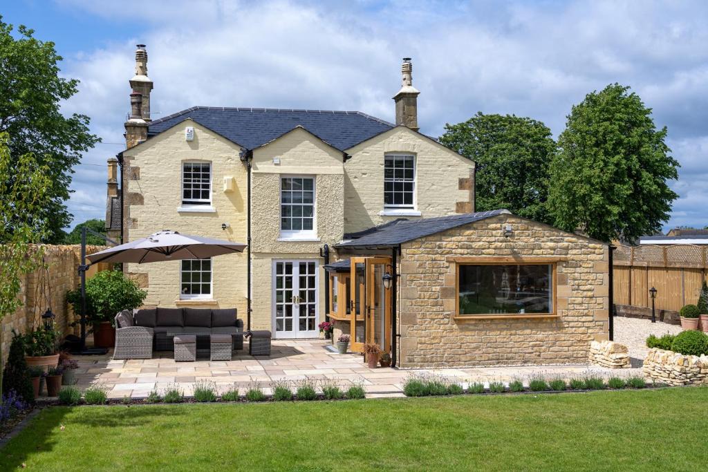 Broadway House | Cotsall House