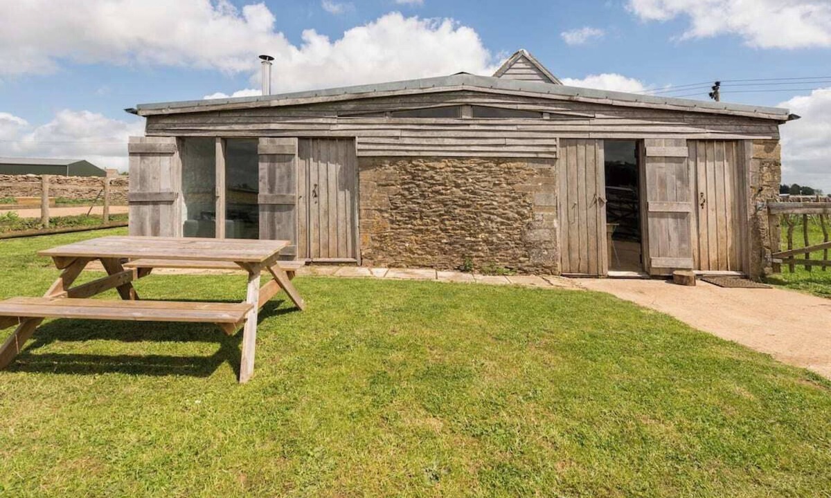 Minchinhampton Cottage | Cotswold Converted Milk Parlour