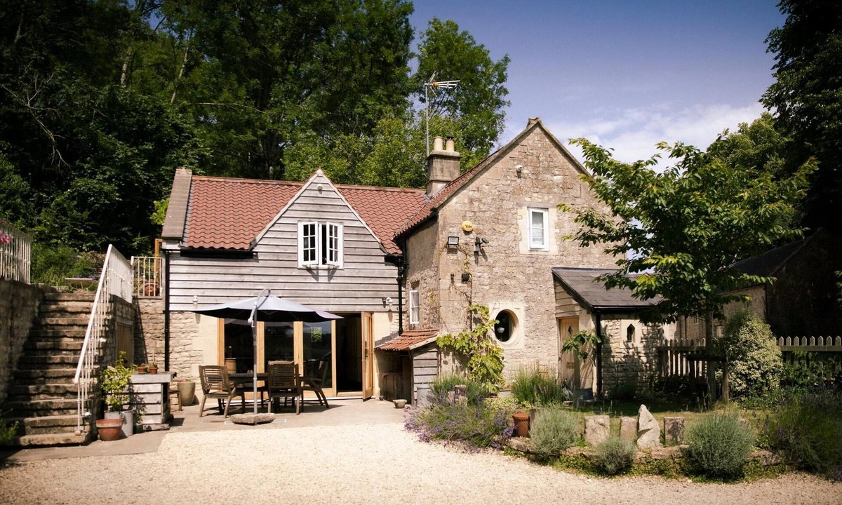 Combe Hay Cottage | Cotswolds AoNB Cottage- Modern Renovation- Sleeps8