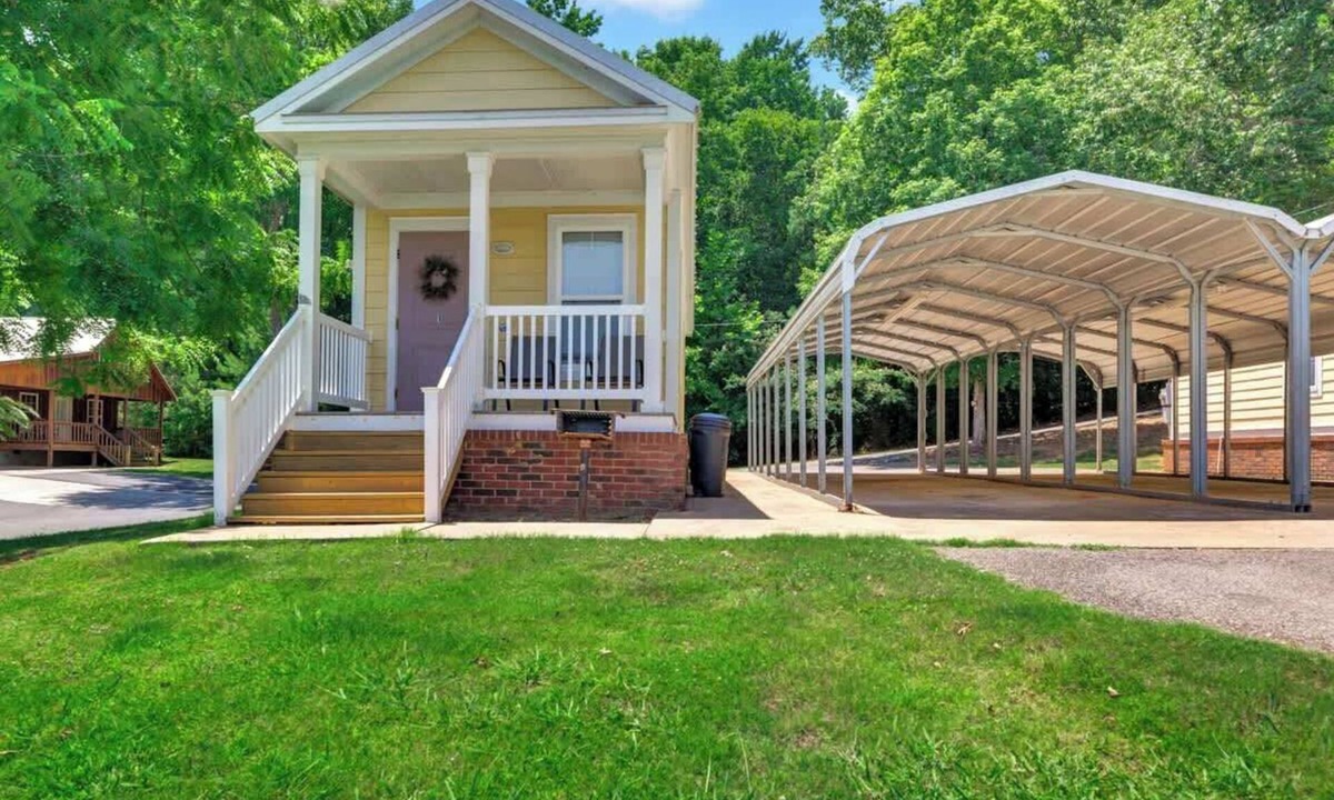 Langston Cottage | *Cottage #1 @ Fisherman's Landing (boat shelter)*