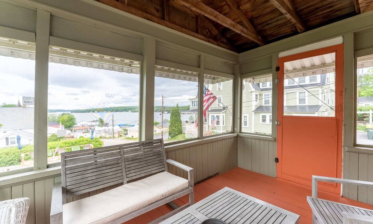 Weirs Beach House | Cottage 1 Summary: Th