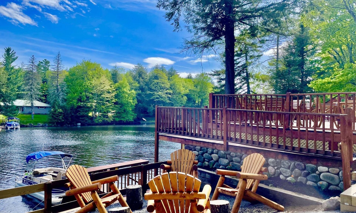 Town of Webb Cottage | Cottage "1st Lake" a two bedroom, waterfront cottage at The Lakes Old Forge!