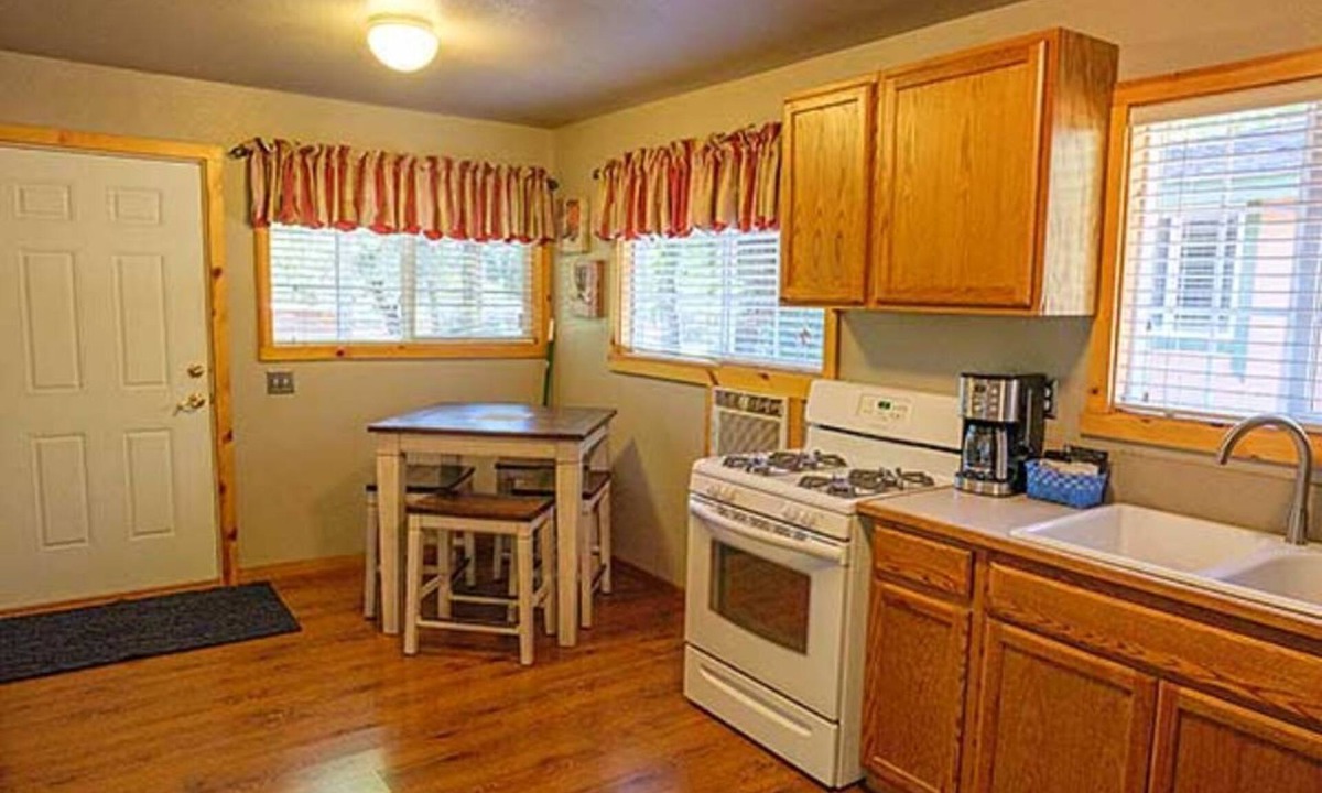 Somes Bar Cottage | cottage 3.