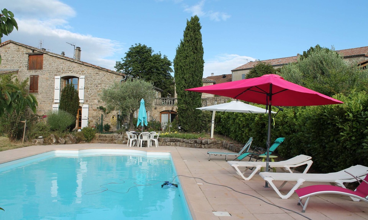 Payzac House | Cottage 6 people, 3 stars, air-conditioned, private swimming pool, South Ardèche