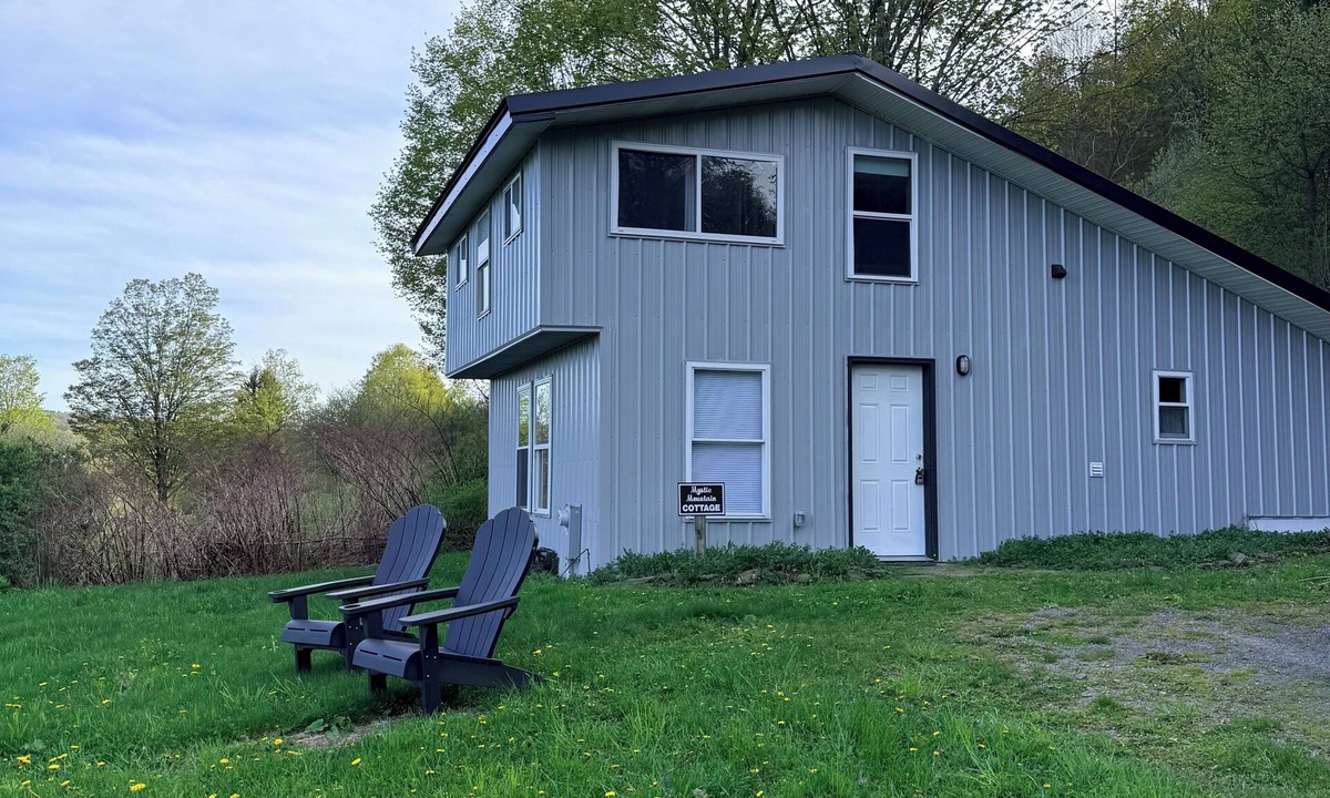 New Woodstock Cottage | Cottage at Mystic Mountain.