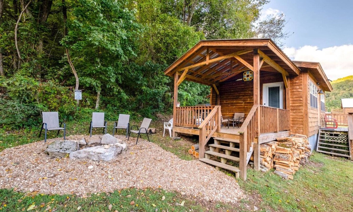 Newnata Cabin | Cottage at the Creek ~ On S. Sylamore
