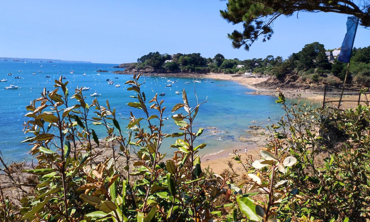 Les Champs-Geraux Cottage | Cottage Breton