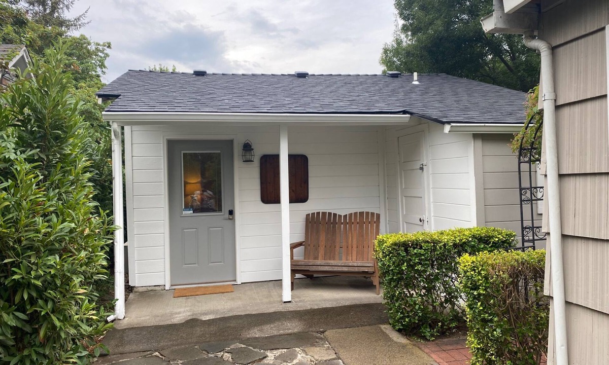 Jacksonville Cottage | Cottage C with Large Private Patio