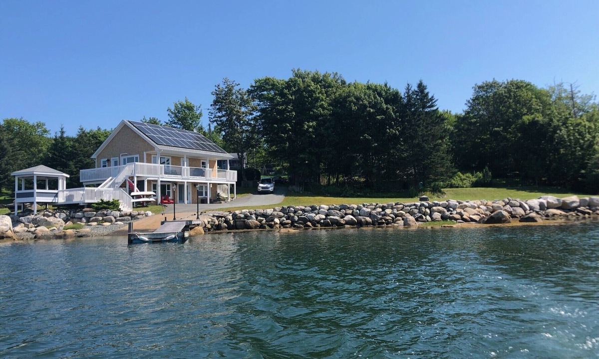 Head of Jeddore House | Cottage Cove Oceanfront Retreat