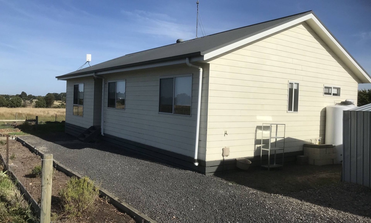 Meredith Cottage | Cottage Down the Lane Rural Setting