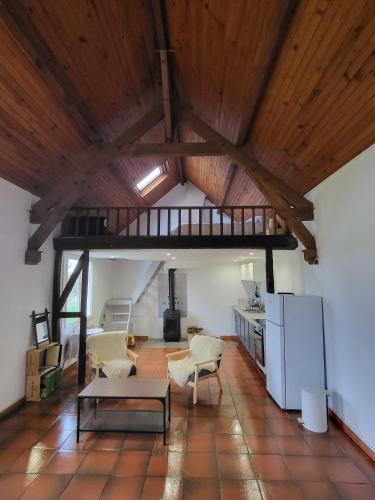 Bannegon Villa | Cottage du Diot, son lac et son île