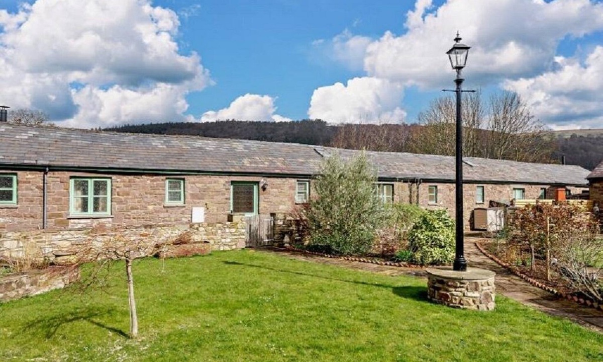 Gilwern Cottage | Cottage for 4 in Gilwern