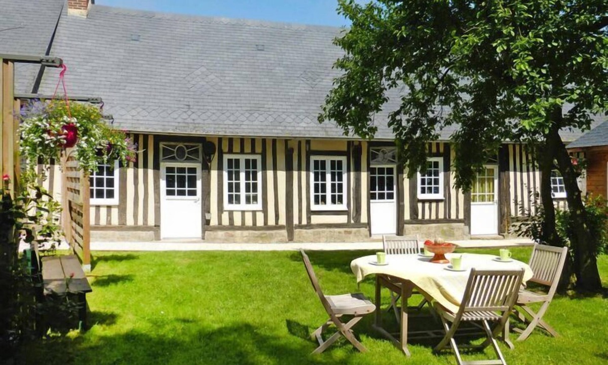 Crasville-la-Rocquefort House | Cottage in Normandy near Alabaster Coast