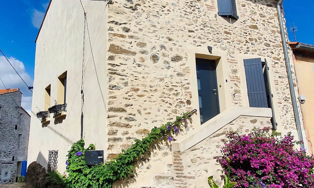 Montesquieu-des-Alberes House | Cottage Le Micocoulier between sea and mountains