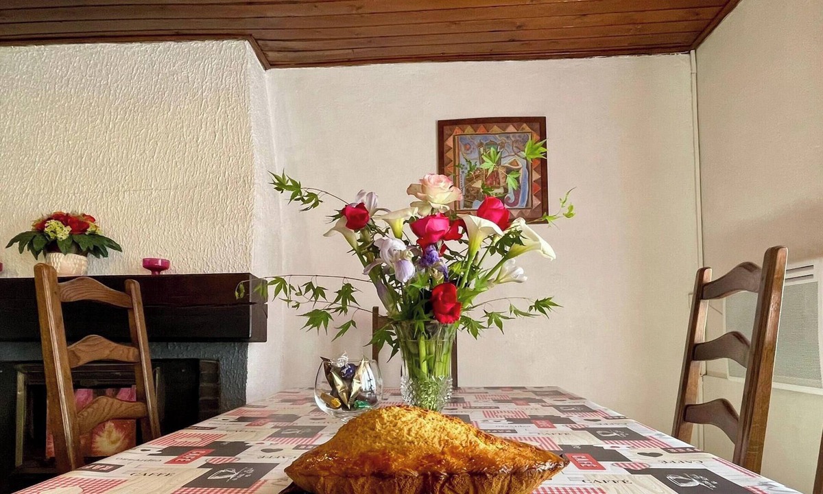 Saint-Julien-des-Landes Cottage | Cottage in the village center - 6 guests