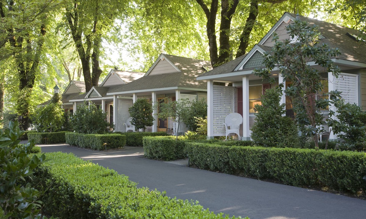 Calistoga Hotel | Cottage Grove Inn