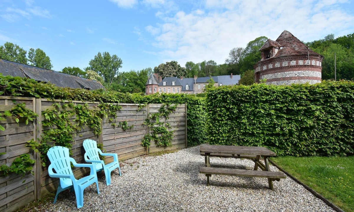 Le Bourg-Dun Cottage | Cottage in Flainville near Norman Coastline